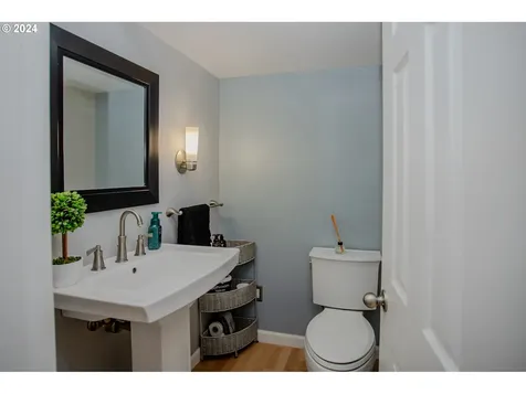 2422 SW 23rd Street Troutdale OR 97060