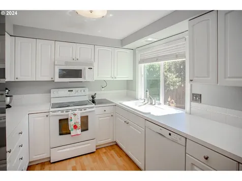 2422 SW 23rd Street Troutdale OR 97060