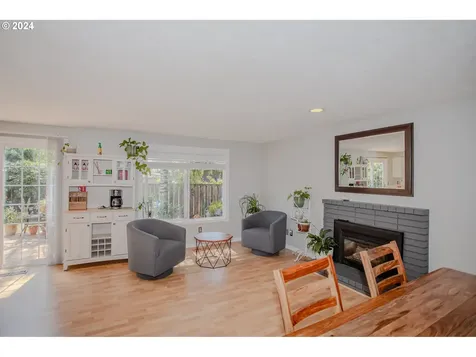 2422 SW 23rd Street Troutdale OR 97060