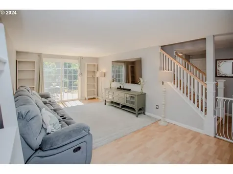 2422 SW 23rd Street Troutdale OR 97060
