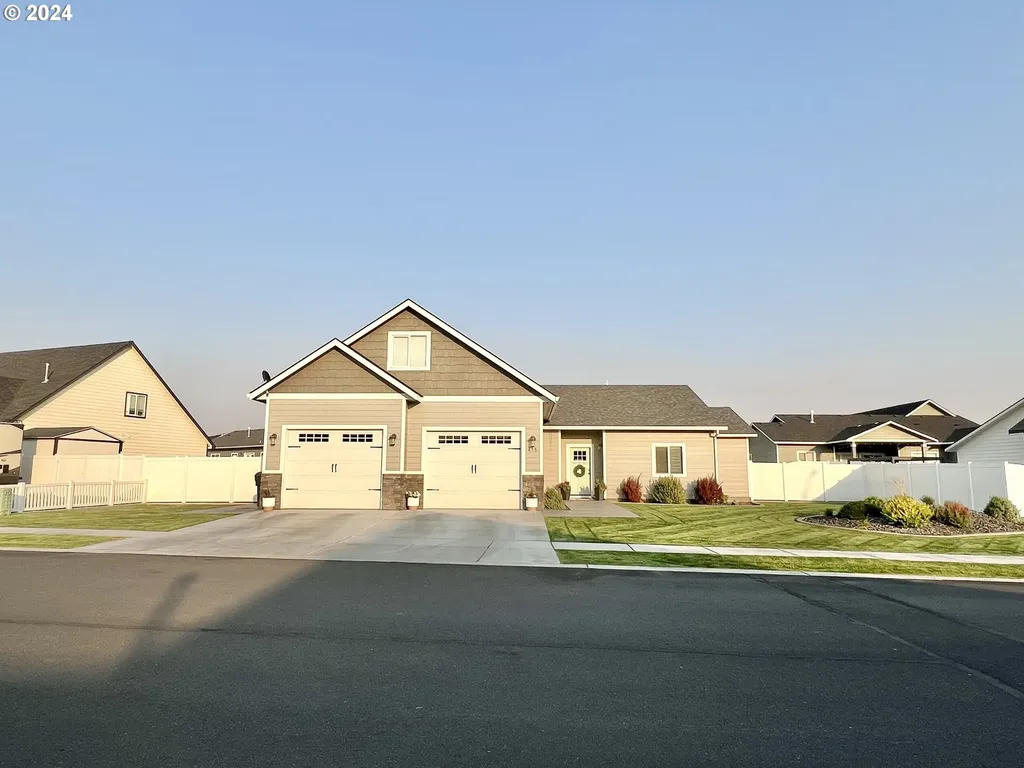 415 SW Cottonwood Drive Hermiston OR 97838