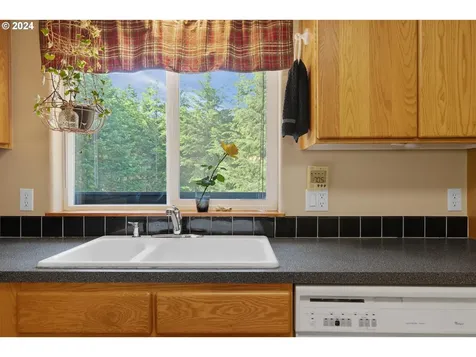 16940 Sw Orchard Street Clatskanie OR 97016