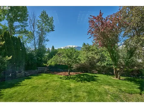 204 Residence Street Enterprise OR 97828