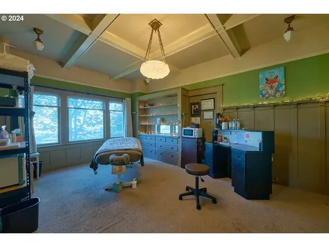 204 Residence Street Enterprise OR 97828