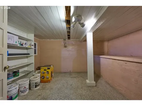 204 Residence Street Enterprise OR 97828