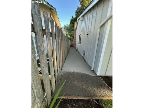 10172 Sw Crystal Street Beaverton OR 97008