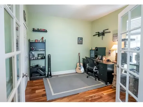 5551 Livingston Avenue Eugene OR 97402