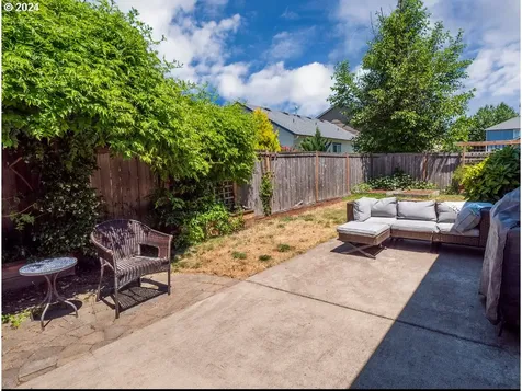 5551 Livingston Avenue Eugene OR 97402