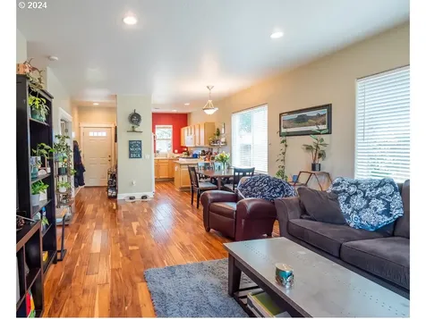 5551 Livingston Avenue Eugene OR 97402