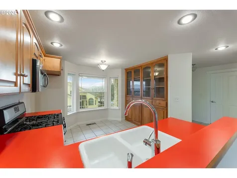 243 Summerwood Street Roseburg OR 97471
