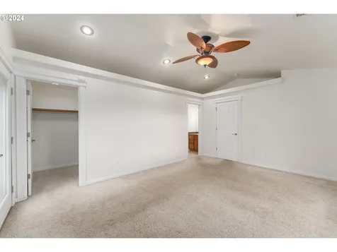 243 Summerwood Street Roseburg OR 97471