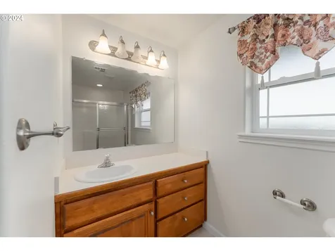 243 Summerwood Street Roseburg OR 97471