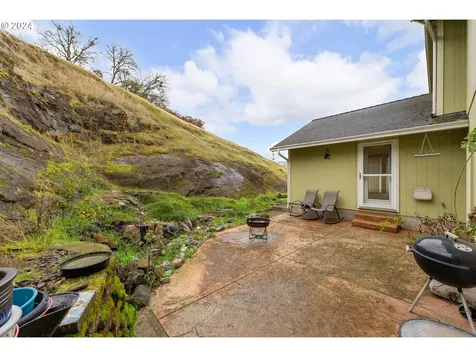 243 Summerwood Street Roseburg OR 97471