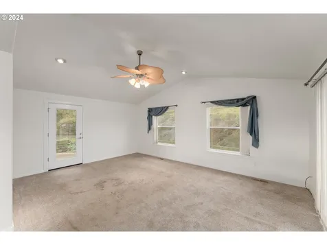 243 Summerwood Street Roseburg OR 97471