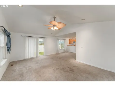 243 Summerwood Street Roseburg OR 97471