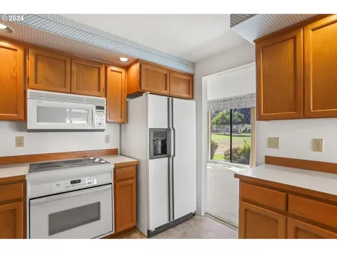 570 Snead Drive N Keizer OR 97303