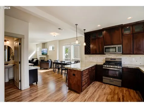 7745 Ne Mary Beth Lane Hillsboro OR 97124