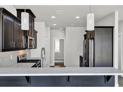 1324 Ne Rocky Drive Roseburg OR 97470