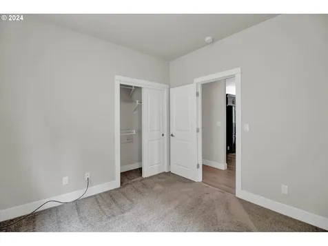 1324 Ne Rocky Drive Roseburg OR 97470