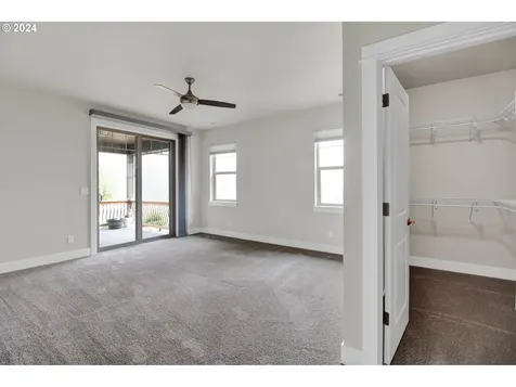 1324 Ne Rocky Drive Roseburg OR 97470