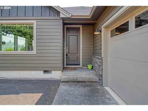 1324 Ne Rocky Drive Roseburg OR 97470