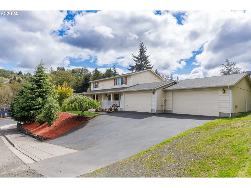 1191 Ne Ross Avenue Roseburg OR 97470