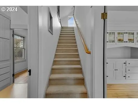 3839 Se Ivon Street Portland OR 97202