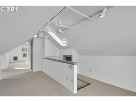 3839 Se Ivon Street Portland OR 97202