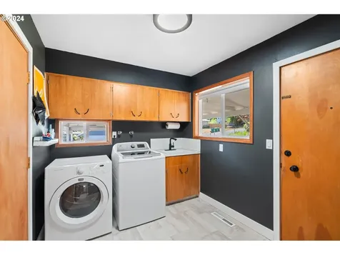 635 Sky Lane Forest Grove OR 97116