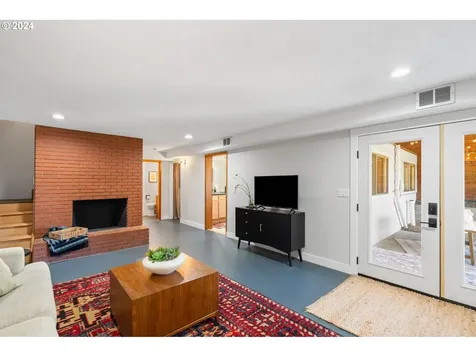 635 Sky Lane Forest Grove OR 97116