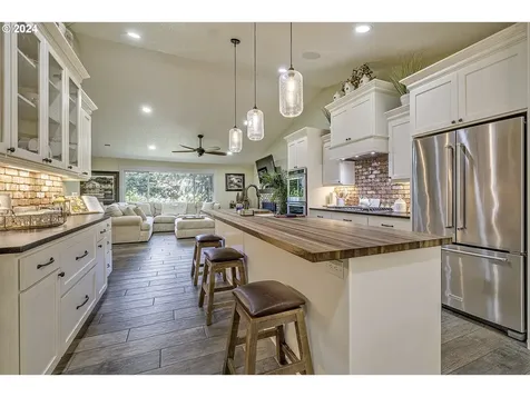 9780 Sw Clark Hill Road Beaverton OR 97007
