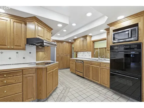 890 N Holly Street Canby OR 97013