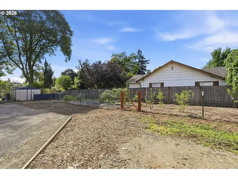 890 N Holly Street Canby OR 97013