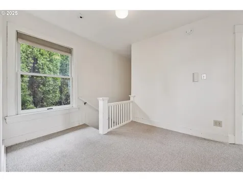 2931 SE Tibbetts Street Portland OR 97202