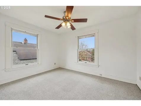 2931 SE Tibbetts Street Portland OR 97202