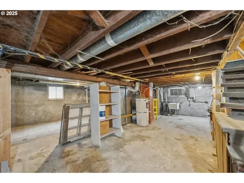 2931 SE Tibbetts Street Portland OR 97202