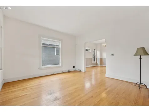 2931 SE Tibbetts Street Portland OR 97202
