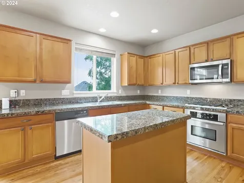 8444 Sw Hayden Drive Beaverton OR 97007