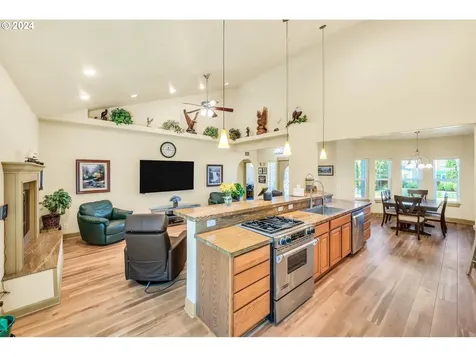 88139 9th Street Veneta OR 97487