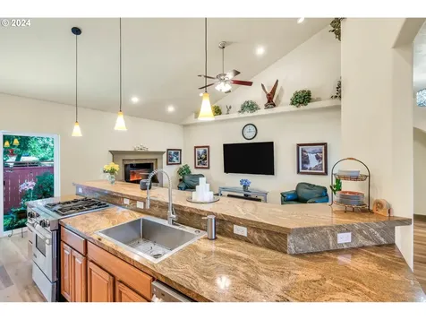 88139 9th Street Veneta OR 97487