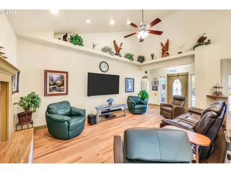 88139 9th Street Veneta OR 97487