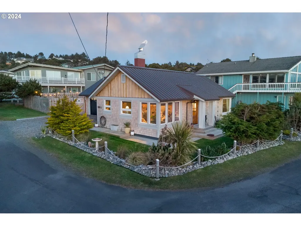 5628 Nw Jetty Avenue Lincoln City OR 97367