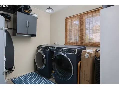 5628 Nw Jetty Avenue Lincoln City OR 97367