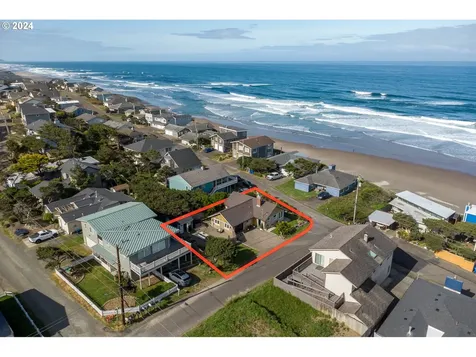 5628 Nw Jetty Avenue Lincoln City OR 97367