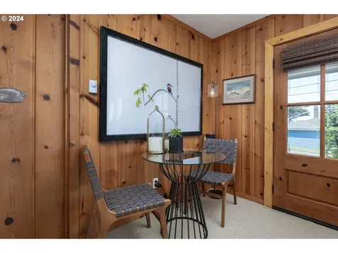 5628 Nw Jetty Avenue Lincoln City OR 97367
