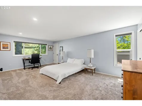 559 Sunny Hill Drive Lake Oswego OR 97034