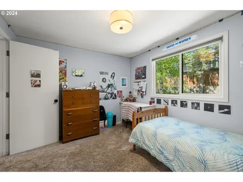 559 Sunny Hill Drive Lake Oswego OR 97034