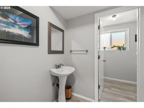 559 Sunny Hill Drive Lake Oswego OR 97034