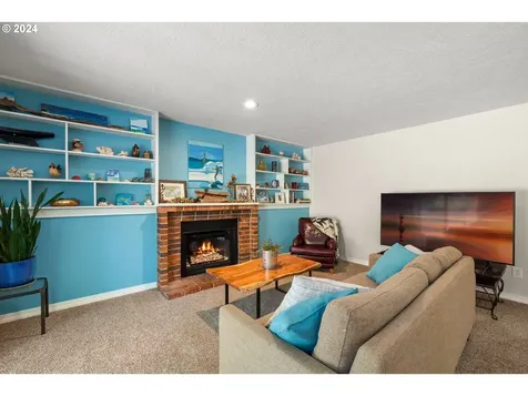559 Sunny Hill Drive Lake Oswego OR 97034