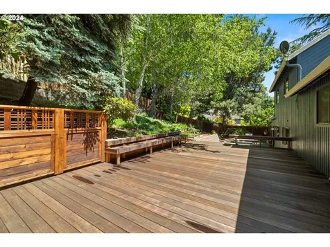 559 Sunny Hill Drive Lake Oswego OR 97034